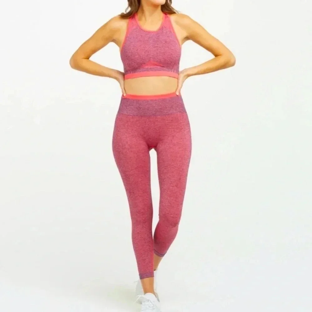 SEAMLESS SCULPTING LEGGINGS BY SPANX SIZE LARGE SPACEDYE CORAL PUNCH NWT